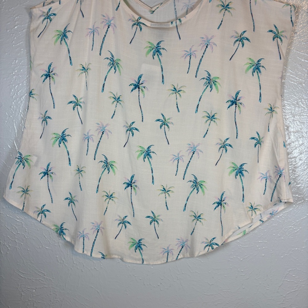 NWT Torrid Ava Pink Palms V Neck Cami Palm Tree Light Pink 1 1X 14-16 - Picture 8 of 10